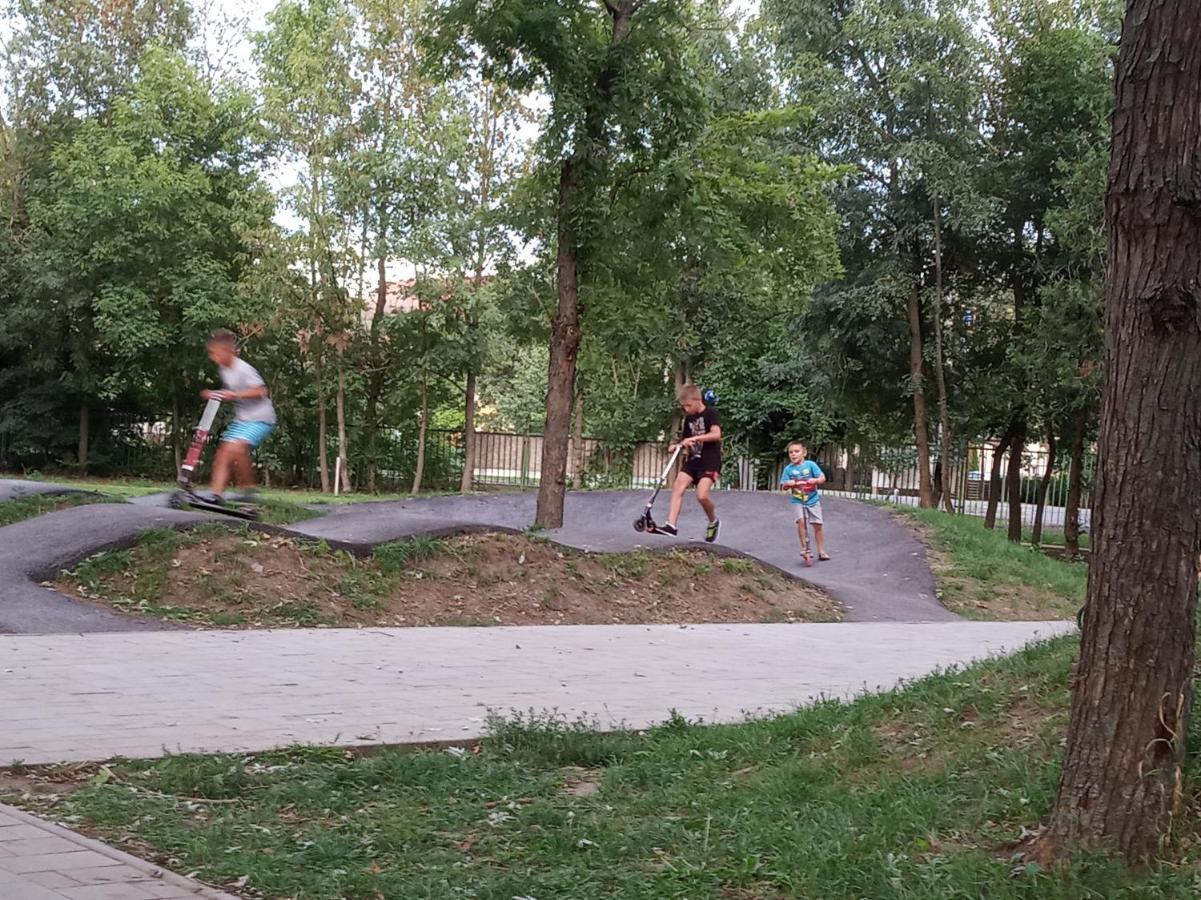 Bazsi Apartman Hajduszoboszlo Bagian luar foto