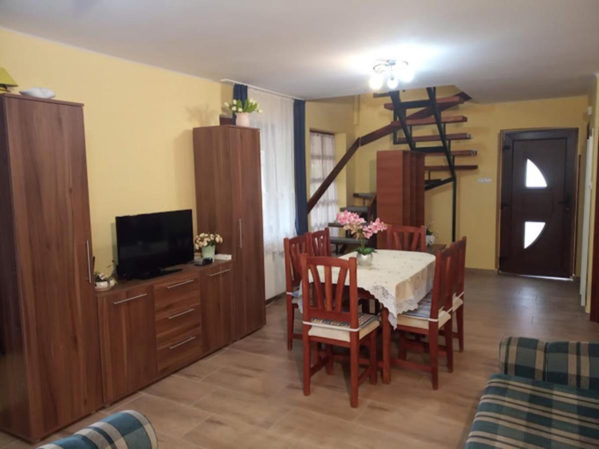 Bazsi Apartman Hajduszoboszlo Bagian luar foto