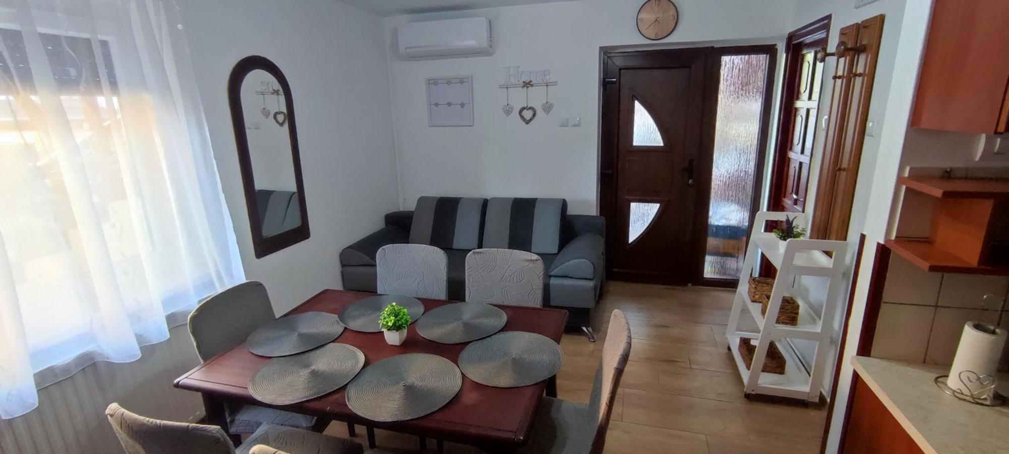 Bazsi Apartman Hajduszoboszlo Bagian luar foto