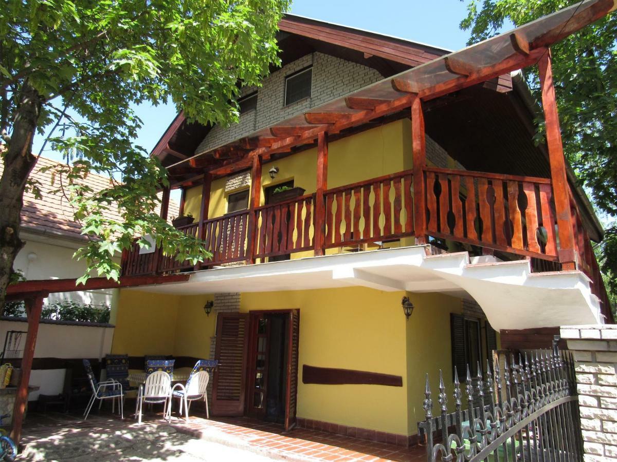 Bazsi Apartman Hajduszoboszlo Bagian luar foto